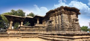 thousand pillar temple scaled e1688323933364