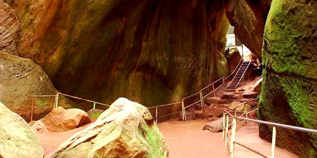 Edakkal Caves: Chera Dynasty